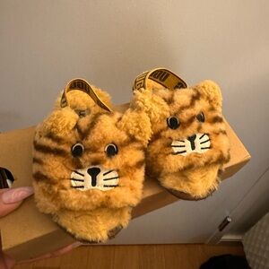 Ugg slippers for toddlers